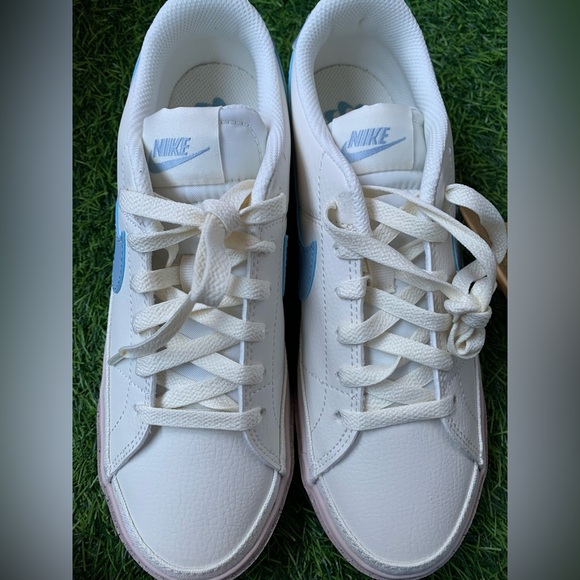 Nike Women's White Sneakers with Light Blue Swoosh and Pink Accents - Picture 7 of 8